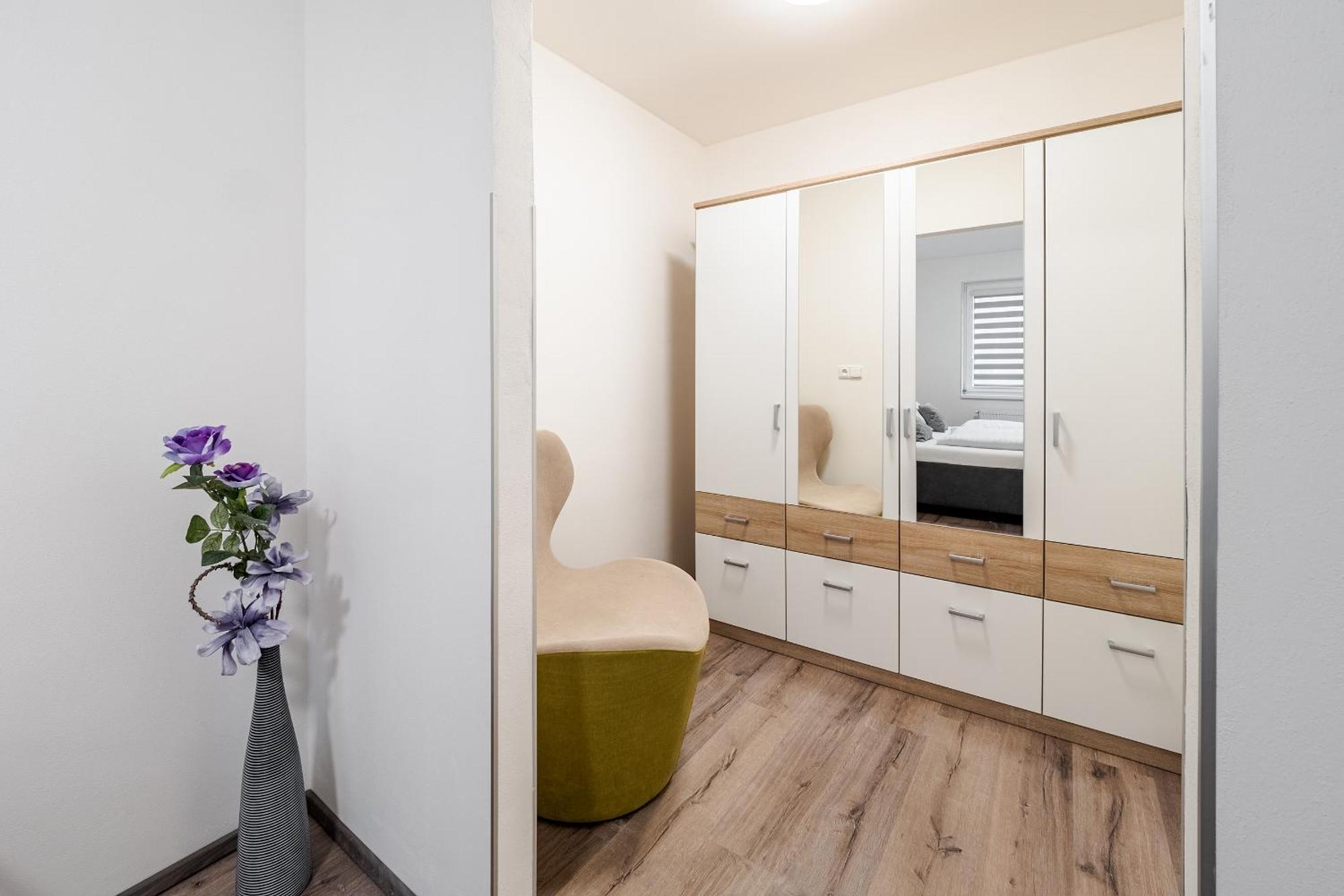 Private Luxury Apartments Фримбурк Номер фото